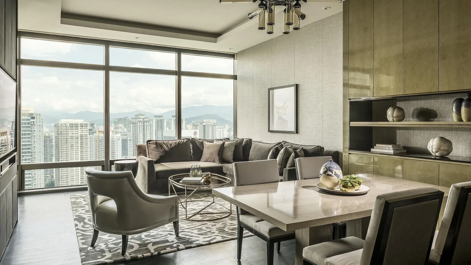 Four Seasons Hotel Kuala Lumpur 5*,